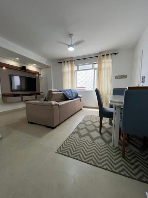 TV and multimedia, Living room, Seating area, Dining area, fireplace, Internal: Not applicable to any particular room