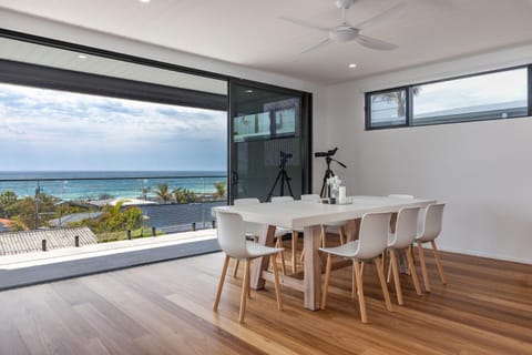 View (from property/room), Balcony/Terrace, Seating area, Dining area, Sea view