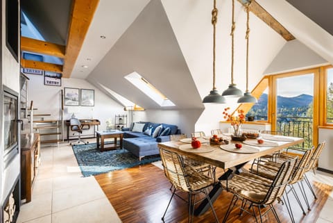 Living room, Seating area, Dining area, Mountain view
