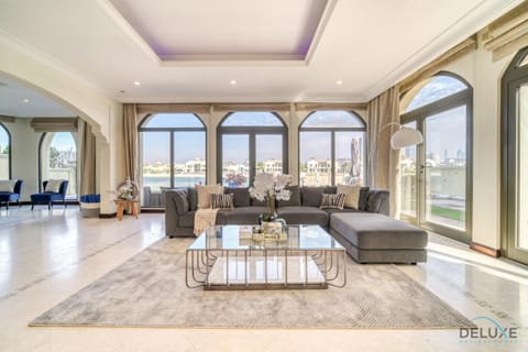 View (from property/room), Living room, Seating area