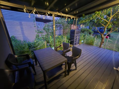 Amber Barn - Bursztynowa Stodoła - Noclegi u Loni - w zacisznym centrum nad morzem z parkingiem House in West Pomeranian Voivodeship, Poland