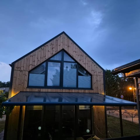 Amber Barn - Bursztynowa Stodoła - Noclegi u Loni - w zacisznym centrum nad morzem z parkingiem House in West Pomeranian Voivodeship, Poland