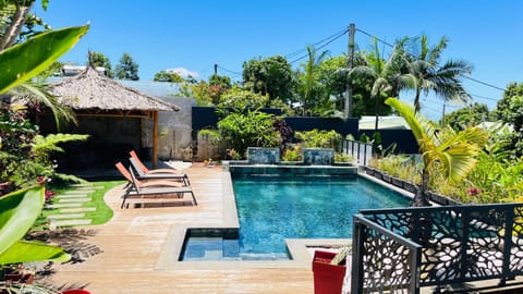 Garden, Swimming pool, sunbed