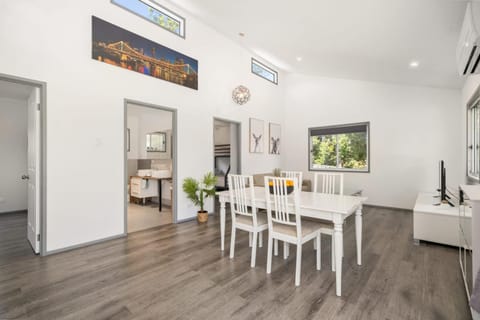 Kitchen or kitchenette, Living room, Dining area, air conditioner