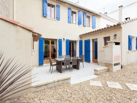 Patio, BBQ facilities, Garden, Balcony/Terrace, Other, furniture