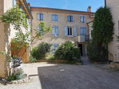 3. charmant appartement proche centre et gare Apartment in Valence