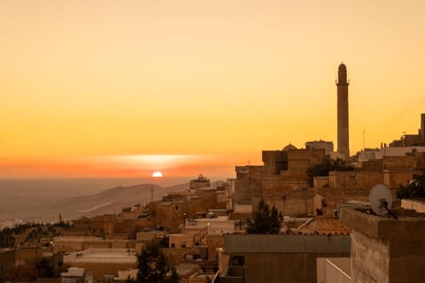 Nearby landmark, Day, Natural landscape, City view, Sunrise, Sunset