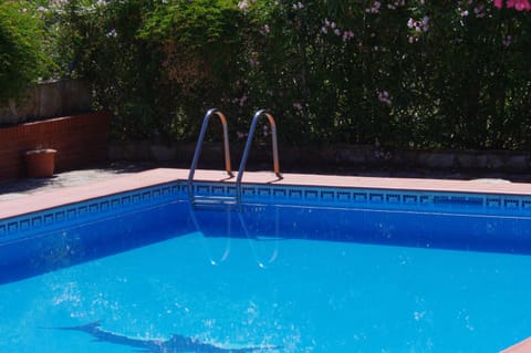 Swimming pool, Swimming pool