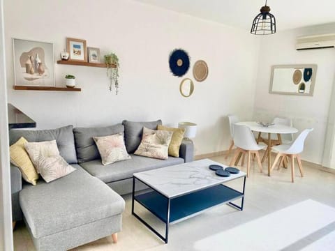 Le Central Spacieux avec loggia Apartment in Saint-Raphael