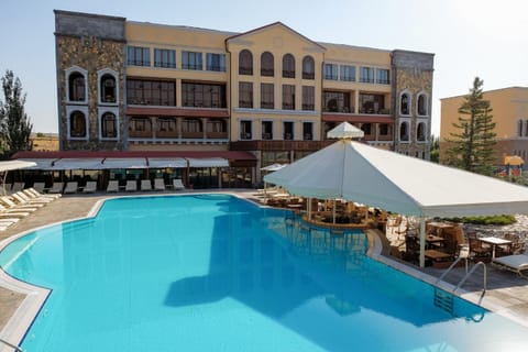 Property building, Swimming pool