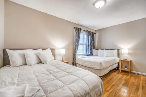 Minutes from the Airport - Wonderful Warrington House in Memphis