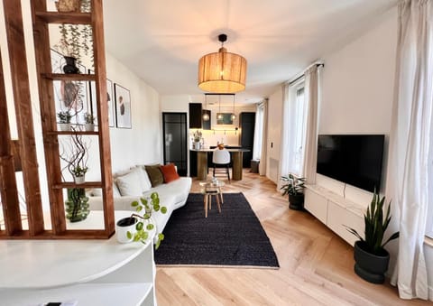 Appart Le Van Gogh - 3' RER - 11' Paris - 23' Disney Apartment in Noisy-le-Grand