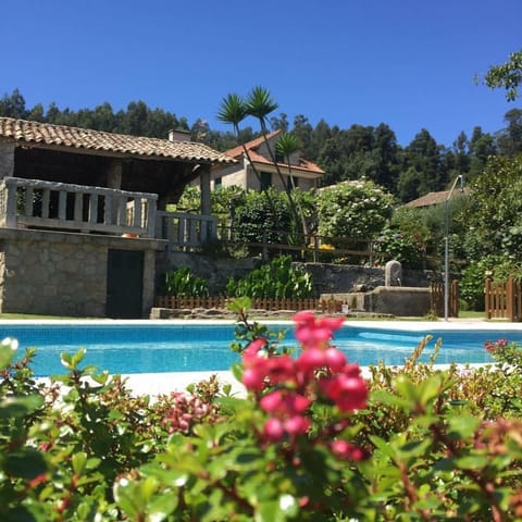 Property building, Garden, Swimming pool
