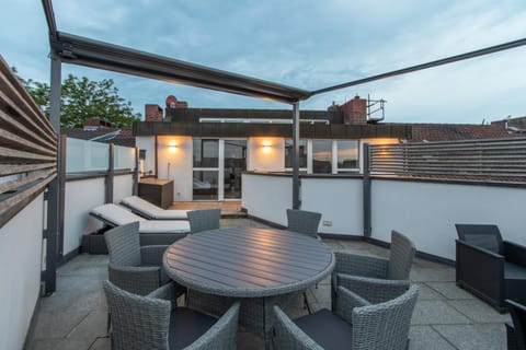 Day, View (from property/room), Balcony/Terrace, Seating area, Dining area, Sunset, sunbed, sunbed