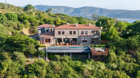 Property building, Spring, Day, Natural landscape, Mountain view, Pool view, Swimming pool