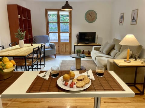 Communal lounge/ TV room, Living room