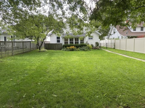 Property building, Natural landscape, Garden