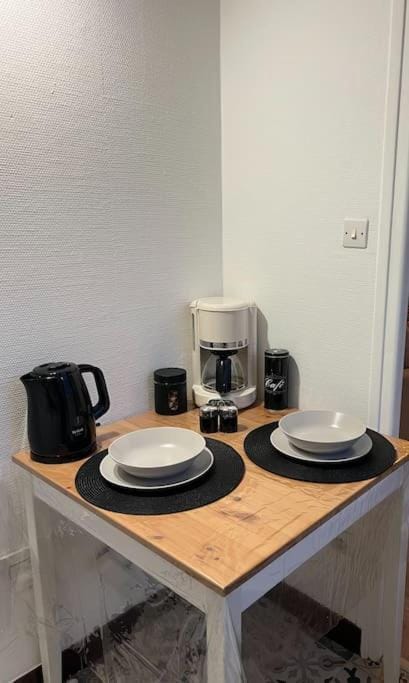 Charmant T1, parking privé, proche gare Apartment in Moulins