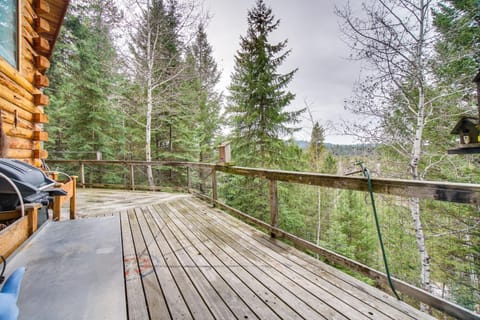 Roots Rustic Retreat Tree-Lined Cabin in McCall Cabin in Valley County