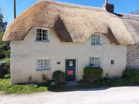 Stable Cott 2 Sleeps 6 Nr Lulworth Cove House in Purbeck District