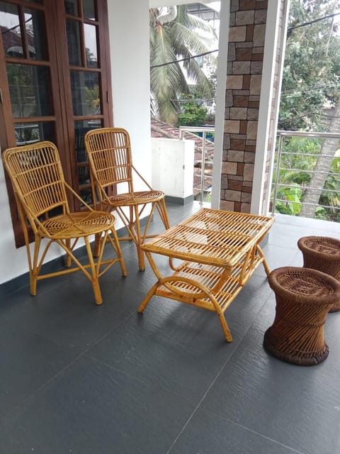 View (from property/room), Balcony/Terrace, Seating area