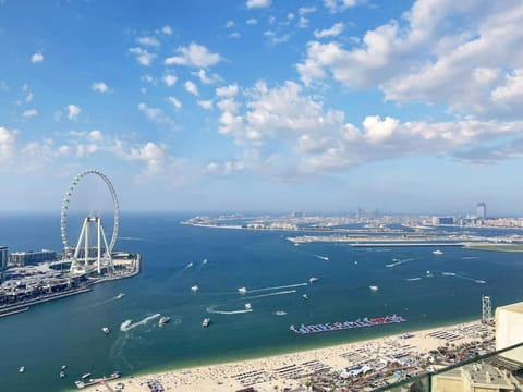 FAM Living- Luxe Penthouse in JBR Marina - Panaromic Sea View House in Dubai