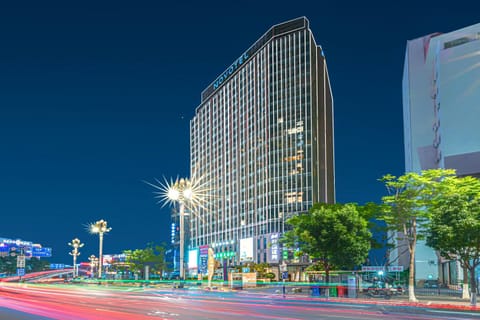 Property building, Location