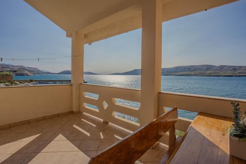 Balcony/Terrace, Balcony/Terrace, Mountain view