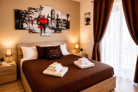 Bedroom, towels