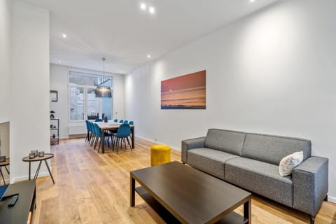 Living room, Seating area, Dining area