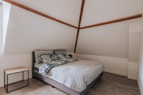 Amazing 2 ROOMS design apartement Loft Apartment in Ypres