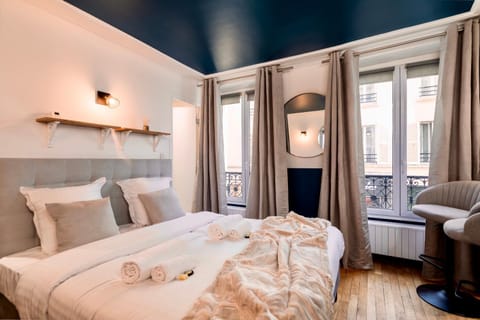 Bed, Bedroom
