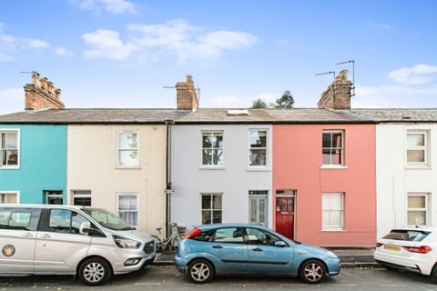 Trendy Terraced House in Central Oxford House in Oxford