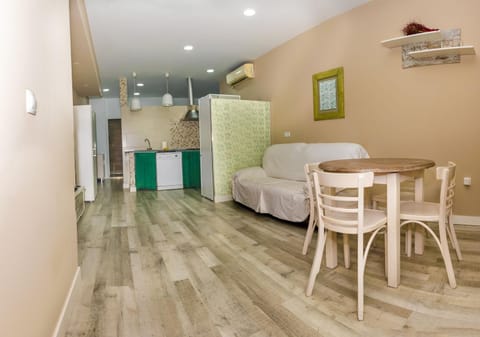 Kitchen or kitchenette, Living room, Dining area, air conditioner