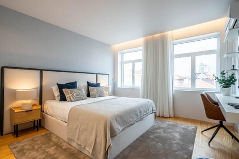 Property building, Bed, Bedroom