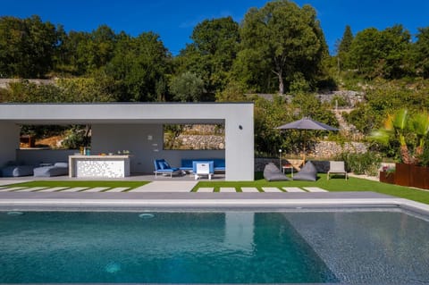 Garden, Balcony/Terrace, Swimming pool