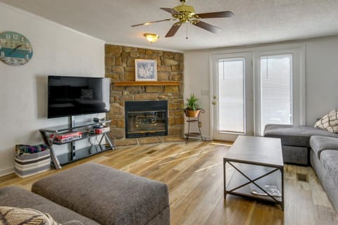 Prosperity Vacation Rental about 1 Mi to Lake Murray! House in Leesville