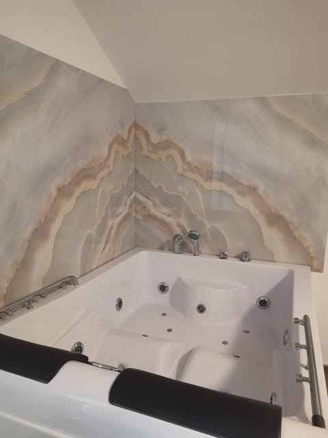 Hot Tub, Swimming pool, Bath