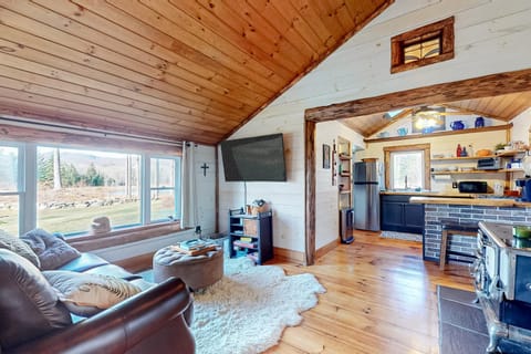 Grizzly Pines House in Jay