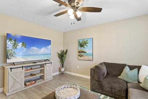 Tropical Oasis FL Pinellas Park House in Pinellas Park