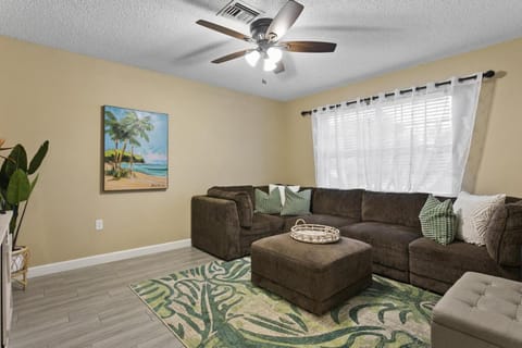Tropical Oasis FL Pinellas Park House in Pinellas Park