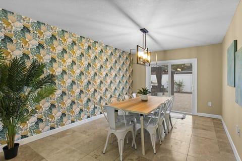 Tropical Oasis FL Pinellas Park House in Pinellas Park