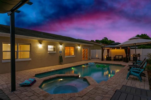 Tropical Oasis FL Pinellas Park House in Pinellas Park