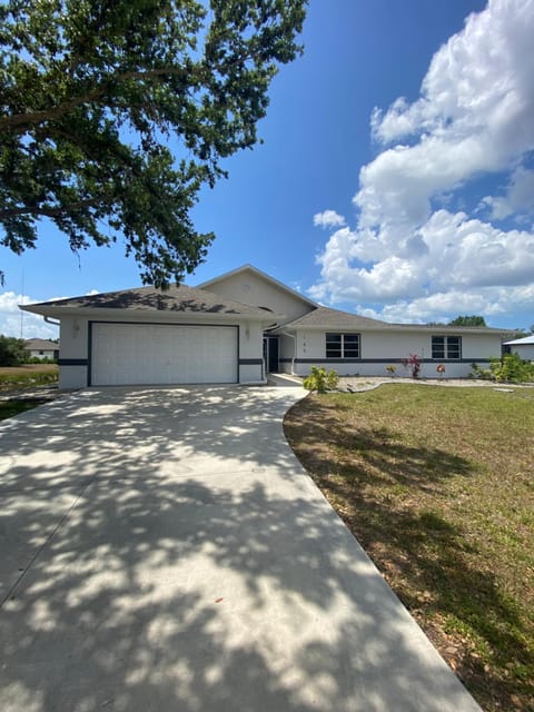 Property building, Neighbourhood, Street view