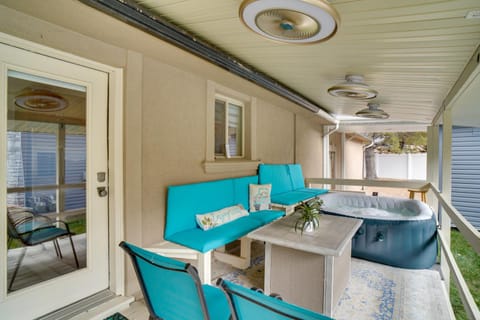 Kaysville Group Getaway 26 Mi to Snowbasin Resort! House in Farmington