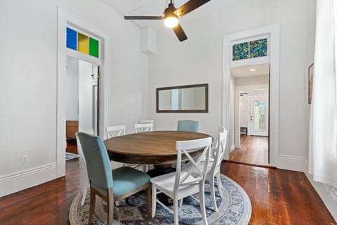 Marigny 5BR w Arcade & Patio Walk to FQ House in Faubourg Marigny