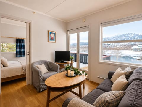 TV and multimedia, Living room, Seating area, Lake view, Mountain view