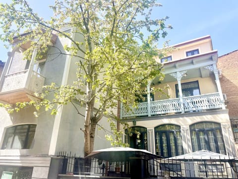 Property building, Spring, Day