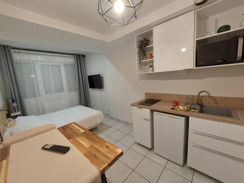 TV and multimedia, Kitchen or kitchenette, Bedroom