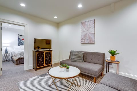 World Cup Getaway! Walkable Dtwn Seattle Condo Apartment in Belltown